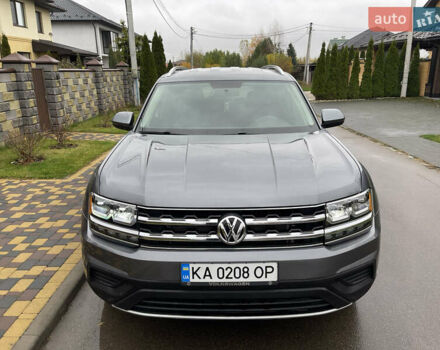 Серый Фольксваген Atlas, объемом двигателя 3.6 л и пробегом 74 тыс. км за 18999 $, фото 4 на Automoto.ua