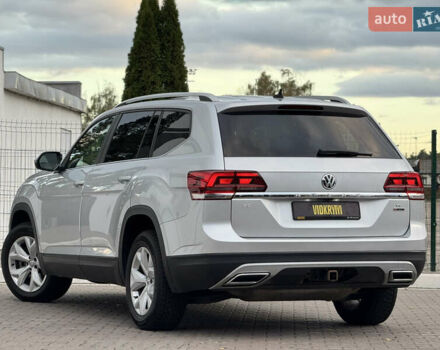 Серый Фольксваген Atlas, объемом двигателя 3.6 л и пробегом 129 тыс. км за 21900 $, фото 7 на Automoto.ua