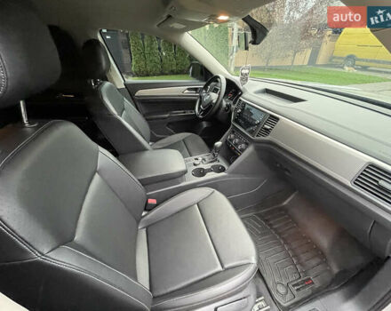 Серый Фольксваген Atlas, объемом двигателя 3.6 л и пробегом 87 тыс. км за 22900 $, фото 27 на Automoto.ua