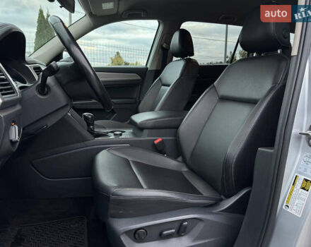 Серый Фольксваген Atlas, объемом двигателя 3.6 л и пробегом 129 тыс. км за 21900 $, фото 32 на Automoto.ua