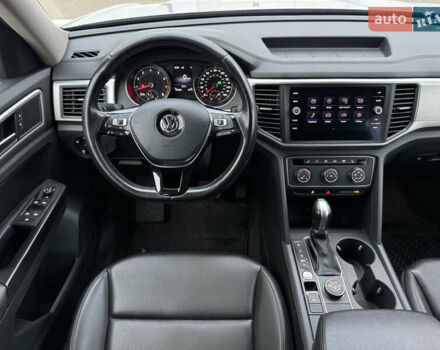 Серый Фольксваген Atlas, объемом двигателя 3.6 л и пробегом 129 тыс. км за 21900 $, фото 25 на Automoto.ua