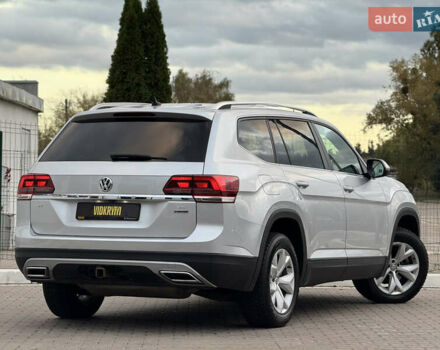 Серый Фольксваген Atlas, объемом двигателя 3.6 л и пробегом 129 тыс. км за 21900 $, фото 10 на Automoto.ua