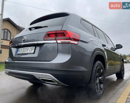 Серый Фольксваген Atlas, объемом двигателя 3.6 л и пробегом 74 тыс. км за 18999 $, фото 13 на Automoto.ua