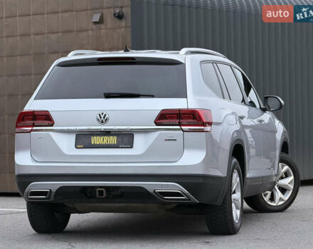 Серый Фольксваген Atlas, объемом двигателя 3.6 л и пробегом 129 тыс. км за 20350 $, фото 19 на Automoto.ua