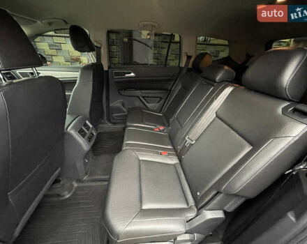 Серый Фольксваген Atlas, объемом двигателя 3.6 л и пробегом 87 тыс. км за 22900 $, фото 33 на Automoto.ua