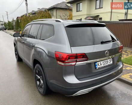 Серый Фольксваген Atlas, объемом двигателя 3.6 л и пробегом 74 тыс. км за 18999 $, фото 16 на Automoto.ua
