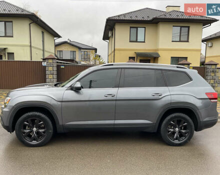 Серый Фольксваген Atlas, объемом двигателя 3.6 л и пробегом 74 тыс. км за 18999 $, фото 21 на Automoto.ua