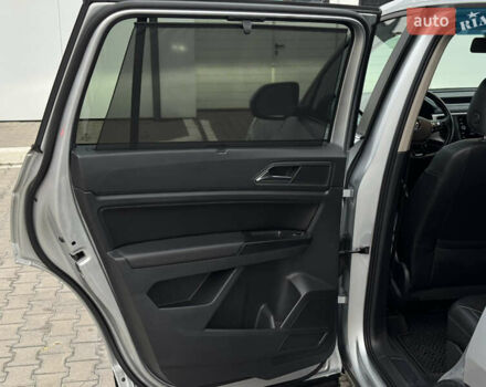 Серый Фольксваген Atlas, объемом двигателя 3.6 л и пробегом 129 тыс. км за 21900 $, фото 36 на Automoto.ua