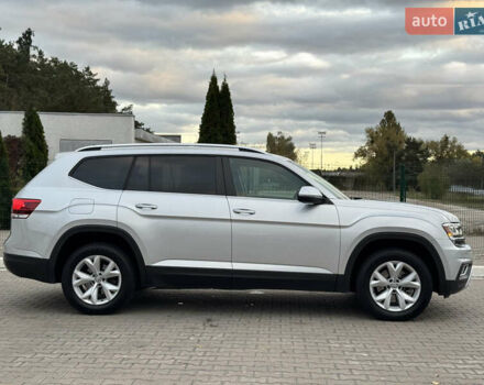 Серый Фольксваген Atlas, объемом двигателя 3.6 л и пробегом 129 тыс. км за 21900 $, фото 5 на Automoto.ua