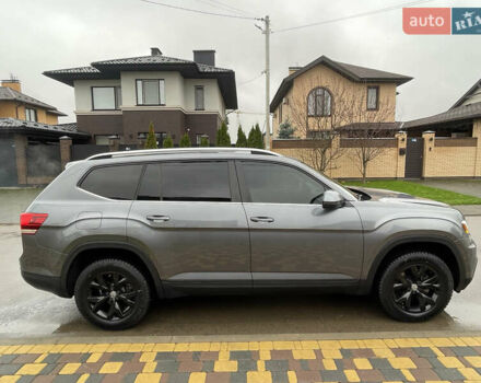 Серый Фольксваген Atlas, объемом двигателя 3.6 л и пробегом 74 тыс. км за 18999 $, фото 10 на Automoto.ua