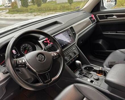 Сірий Фольксваген Atlas, об'ємом двигуна 3.6 л та пробігом 100 тис. км за 25000 $, фото 6 на Automoto.ua