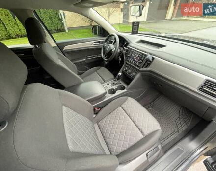 Серый Фольксваген Atlas, объемом двигателя 3.6 л и пробегом 74 тыс. км за 18999 $, фото 33 на Automoto.ua