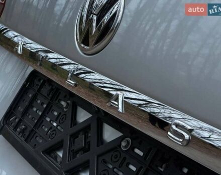 Серый Фольксваген Atlas, объемом двигателя 3.6 л и пробегом 145 тыс. км за 20500 $, фото 20 на Automoto.ua