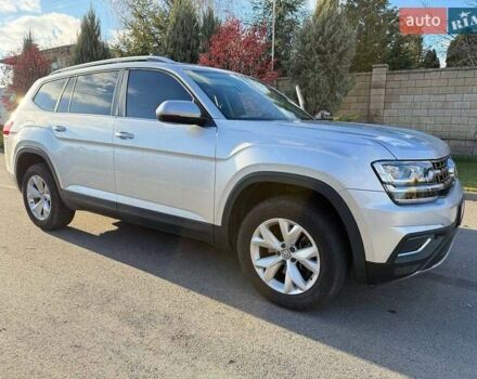 Серый Фольксваген Atlas, объемом двигателя 1.98 л и пробегом 132 тыс. км за 18100 $, фото 3 на Automoto.ua