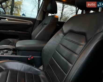 Серый Фольксваген Atlas, объемом двигателя 3.6 л и пробегом 145 тыс. км за 20500 $, фото 29 на Automoto.ua