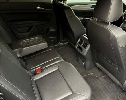 Серый Фольксваген Atlas, объемом двигателя 3.6 л и пробегом 176 тыс. км за 22500 $, фото 12 на Automoto.ua