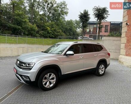Серый Фольксваген Atlas, объемом двигателя 3.6 л и пробегом 176 тыс. км за 22500 $, фото 8 на Automoto.ua