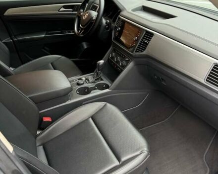 Серый Фольксваген Atlas, объемом двигателя 3.6 л и пробегом 176 тыс. км за 22500 $, фото 11 на Automoto.ua