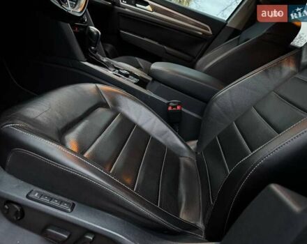 Серый Фольксваген Atlas, объемом двигателя 3.6 л и пробегом 145 тыс. км за 20500 $, фото 43 на Automoto.ua