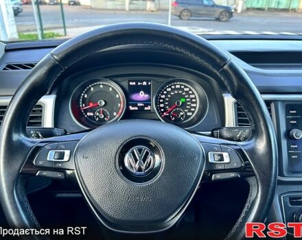 Сірий Фольксваген Atlas, об'ємом двигуна 3.6 л та пробігом 158 тис. км за 24500 $, фото 5 на Automoto.ua