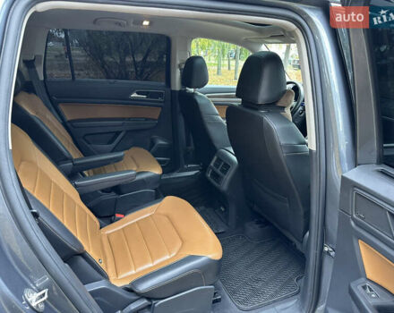 Фольксваген Atlas 2018 в Черкассах на Automoto.ua Серый Фольксваген Atlas, объемом двигателя 3.6 л и пробегом 145 тыс. км за 25700 $, фото 15 на Automoto.ua