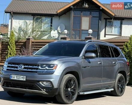 Серый Фольксваген Atlas, объемом двигателя 3.6 л и пробегом 73 тыс. км за 28700 $, фото 6 на Automoto.ua