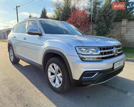 Серый Фольксваген Atlas, объемом двигателя 1.98 л и пробегом 132 тыс. км за 18100 $, фото 1 на Automoto.ua