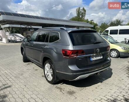 Сірий Фольксваген Atlas, об'ємом двигуна 3.6 л та пробігом 143 тис. км за 22500 $, фото 5 на Automoto.ua