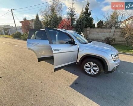 Серый Фольксваген Atlas, объемом двигателя 1.98 л и пробегом 132 тыс. км за 18100 $, фото 8 на Automoto.ua