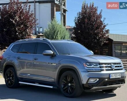 Серый Фольксваген Atlas, объемом двигателя 3.6 л и пробегом 73 тыс. км за 28700 $, фото 20 на Automoto.ua