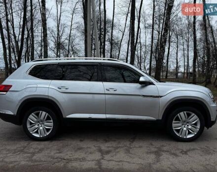 Серый Фольксваген Atlas, объемом двигателя 3.6 л и пробегом 145 тыс. км за 20500 $, фото 22 на Automoto.ua