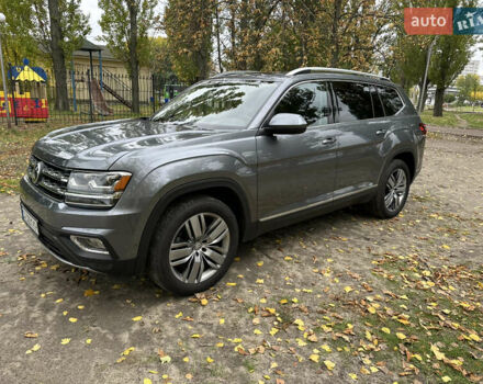 Фольксваген Atlas 2018 в Черкассах на Automoto.ua Серый Фольксваген Atlas, объемом двигателя 3.6 л и пробегом 145 тыс. км за 25700 $, фото 1 на Automoto.ua