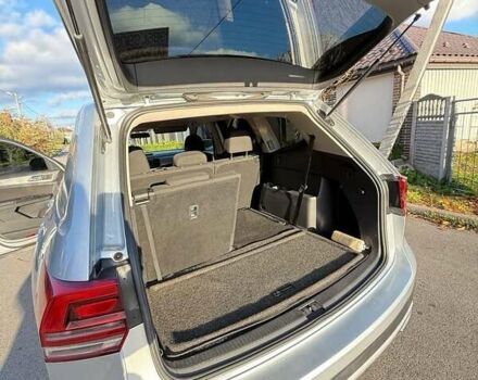 Серый Фольксваген Atlas, объемом двигателя 1.98 л и пробегом 132 тыс. км за 18100 $, фото 11 на Automoto.ua