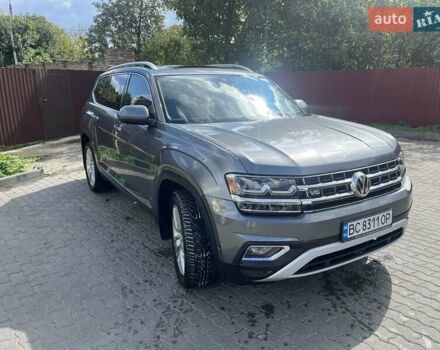 Сірий Фольксваген Atlas, об'ємом двигуна 3.6 л та пробігом 143 тис. км за 22500 $, фото 3 на Automoto.ua