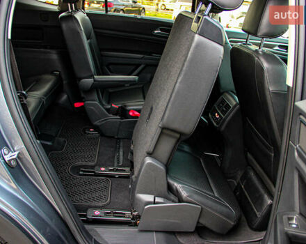 Серый Фольксваген Atlas, объемом двигателя 2 л и пробегом 128 тыс. км за 18500 $, фото 39 на Automoto.ua