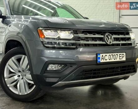 Серый Фольксваген Atlas, объемом двигателя 3.6 л и пробегом 59 тыс. км за 25700 $, фото 1 на Automoto.ua