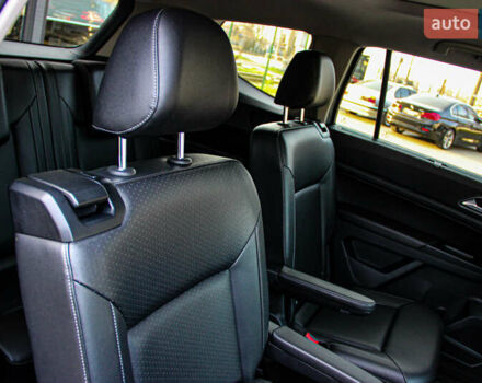 Серый Фольксваген Atlas, объемом двигателя 2 л и пробегом 128 тыс. км за 18500 $, фото 38 на Automoto.ua