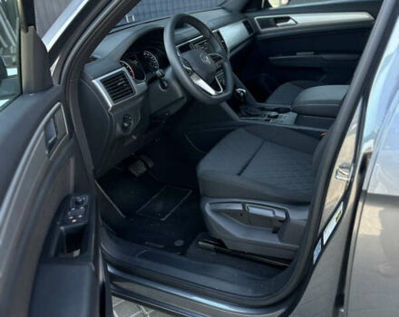 Серый Фольксваген Atlas, объемом двигателя 1.98 л и пробегом 36 тыс. км за 25900 $, фото 9 на Automoto.ua