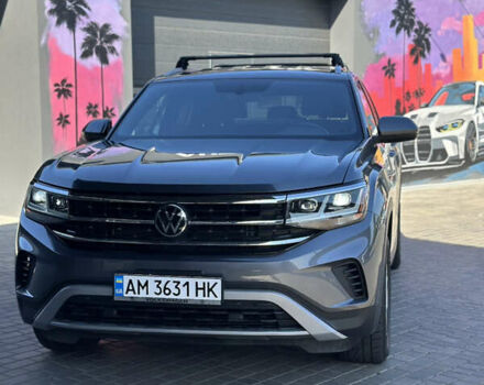 Серый Фольксваген Atlas, объемом двигателя 1.98 л и пробегом 36 тыс. км за 25900 $, фото 3 на Automoto.ua