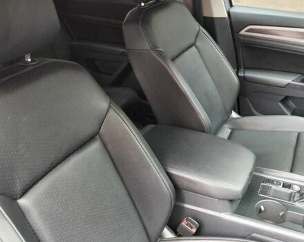 Серый Фольксваген Atlas, объемом двигателя 2 л и пробегом 87 тыс. км за 21400 $, фото 4 на Automoto.ua