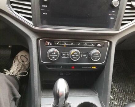 Серый Фольксваген Atlas, объемом двигателя 2 л и пробегом 87 тыс. км за 21400 $, фото 3 на Automoto.ua