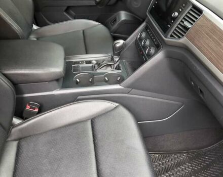 Серый Фольксваген Atlas, объемом двигателя 2 л и пробегом 87 тыс. км за 21400 $, фото 7 на Automoto.ua