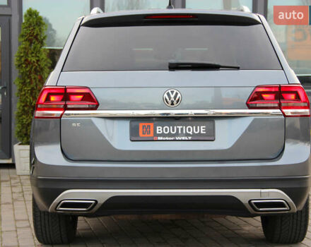 Серый Фольксваген Atlas, объемом двигателя 2 л и пробегом 128 тыс. км за 18500 $, фото 10 на Automoto.ua