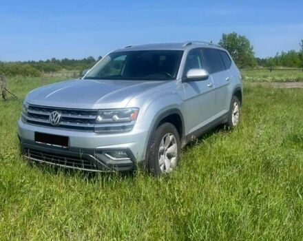 Серый Фольксваген Atlas, объемом двигателя 3.6 л и пробегом 108 тыс. км за 20500 $, фото 1 на Automoto.ua