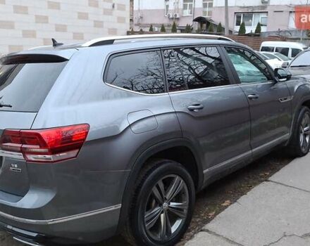 Серый Фольксваген Atlas, объемом двигателя 3.6 л и пробегом 47 тыс. км за 22500 $, фото 5 на Automoto.ua