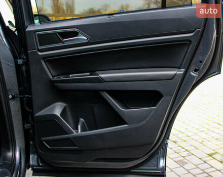 Серый Фольксваген Atlas, объемом двигателя 2 л и пробегом 128 тыс. км за 18500 $, фото 36 на Automoto.ua