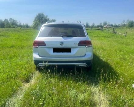 Серый Фольксваген Atlas, объемом двигателя 3.6 л и пробегом 108 тыс. км за 20500 $, фото 3 на Automoto.ua