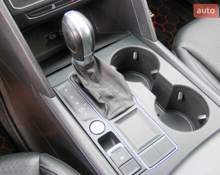 Серый Фольксваген Atlas, объемом двигателя 2 л и пробегом 128 тыс. км за 18500 $, фото 28 на Automoto.ua