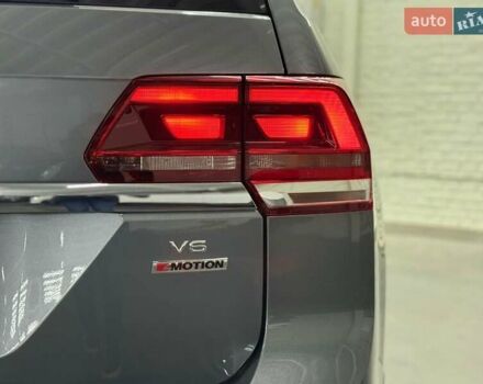 Серый Фольксваген Atlas, объемом двигателя 3.6 л и пробегом 59 тыс. км за 25700 $, фото 7 на Automoto.ua