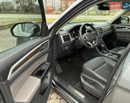 Сірий Фольксваген Atlas, об'ємом двигуна 3.6 л та пробігом 104 тис. км за 23300 $, фото 10 на Automoto.ua